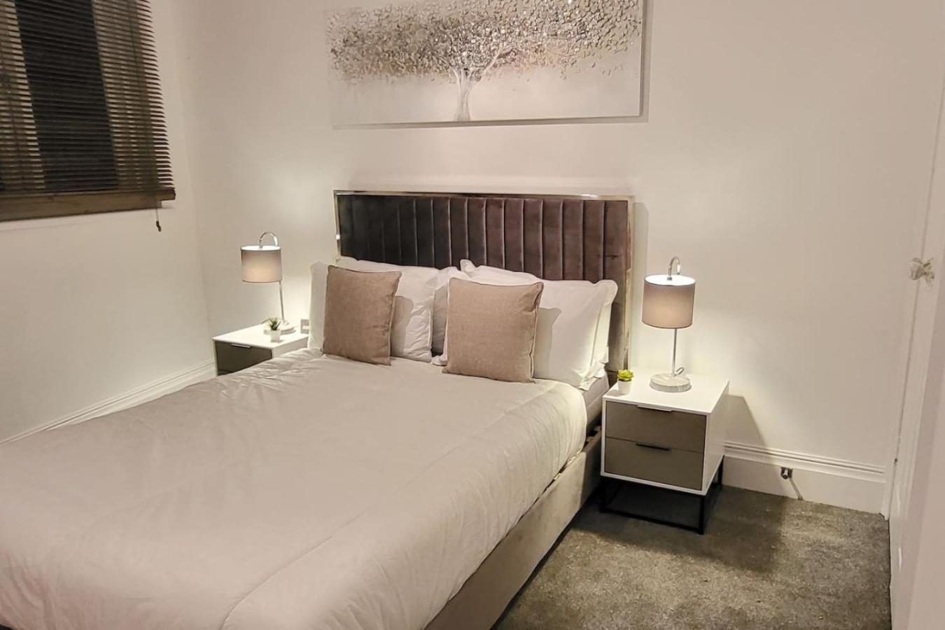 Stunning 2 Bedroom In Canary Wharf * Londres