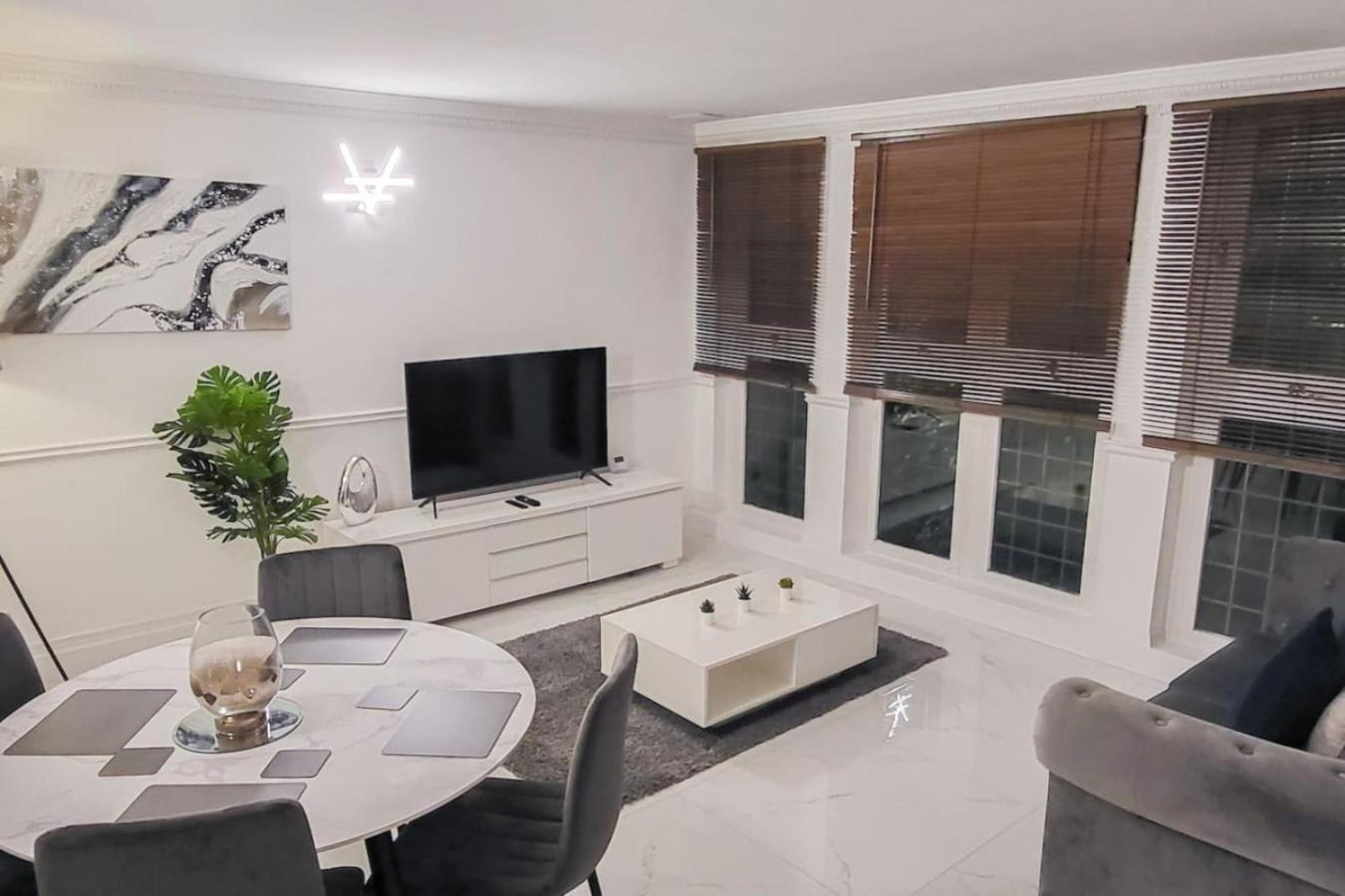 Stunning 2 Bedroom In Canary Wharf